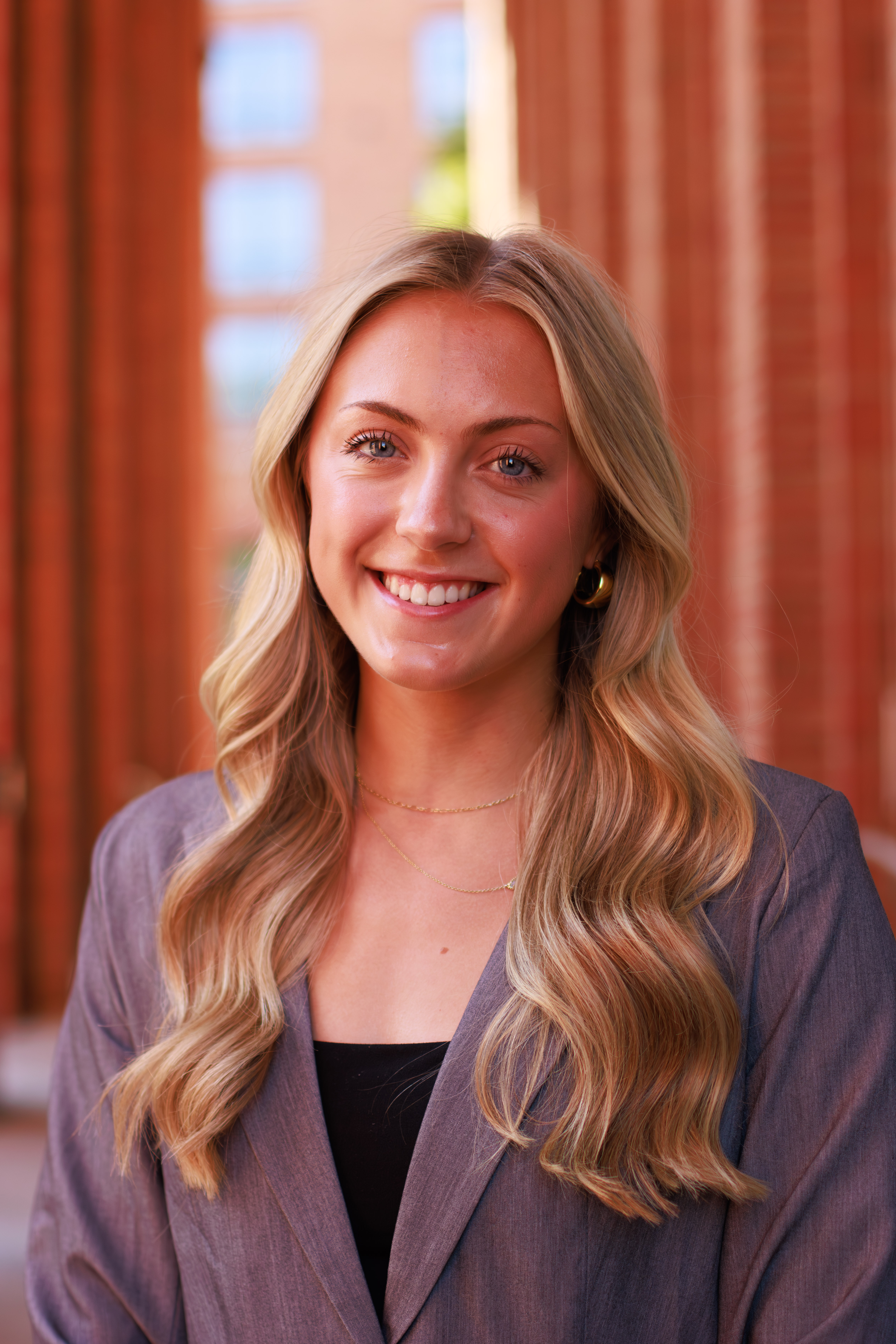 Becca Sanders Headshot